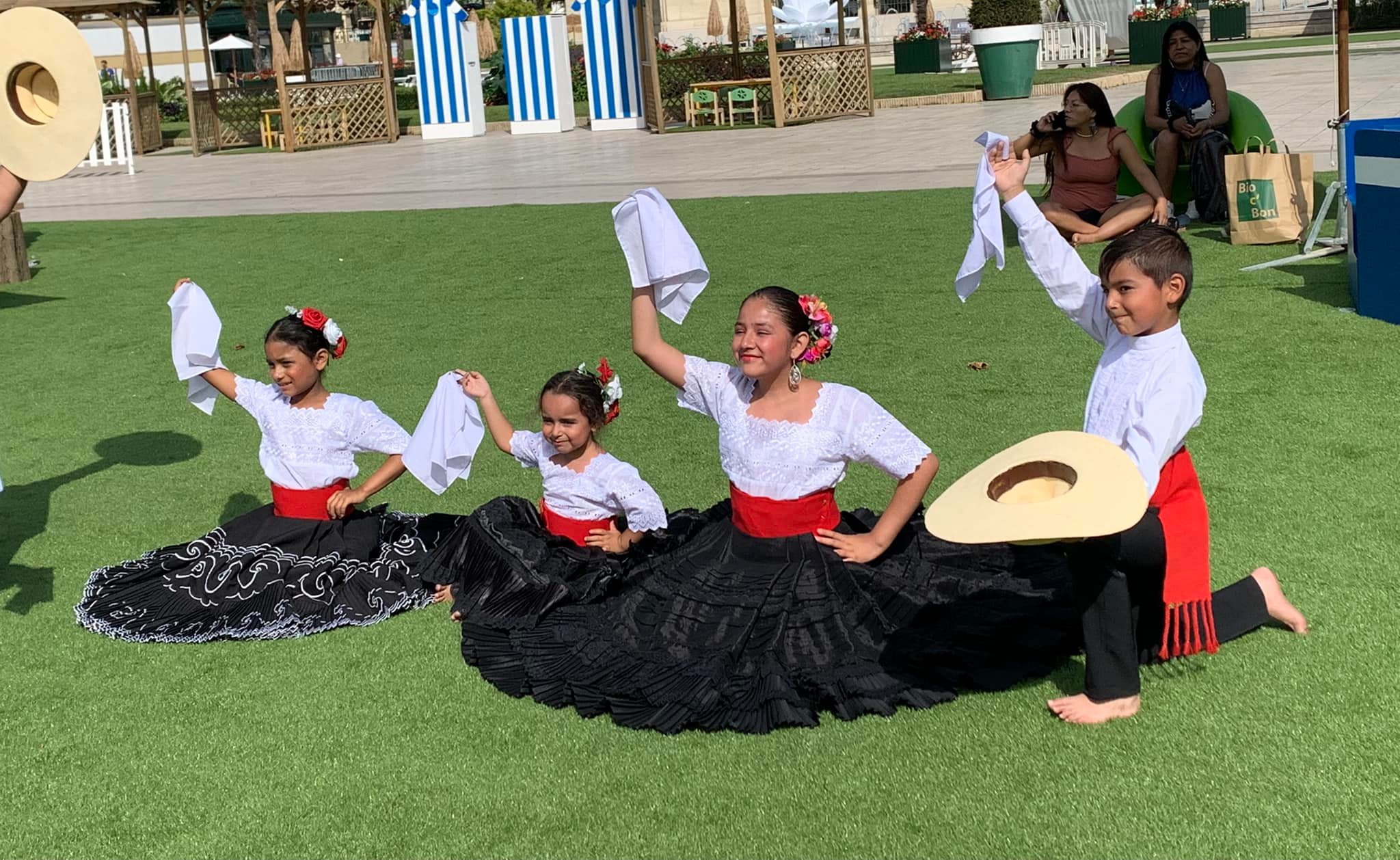 APRENDA MARINERA EN PARÍS-NIÑOS